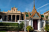 Bangkok Grand Palace, details of the entraceways of the Dusit group. 